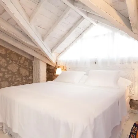 Yukari Sokak Special Category * Alacati