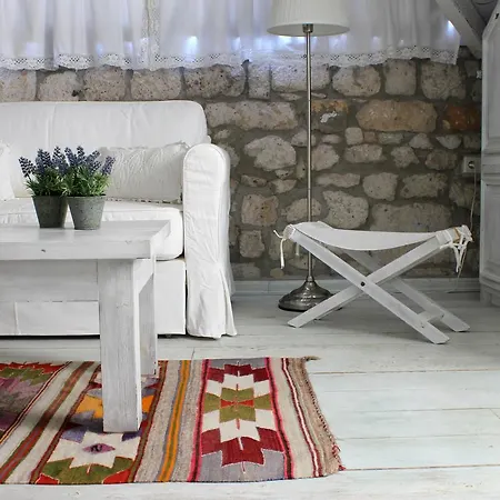 Yukari Sokak Special Category Pensiune