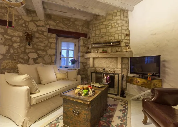 Yukari Sokak Special Category * Alacati