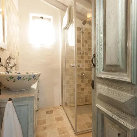 Yukari Sokak Special Category Konukevi *