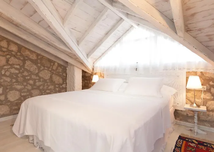 Yukari Sokak Special Category * Alaçatı