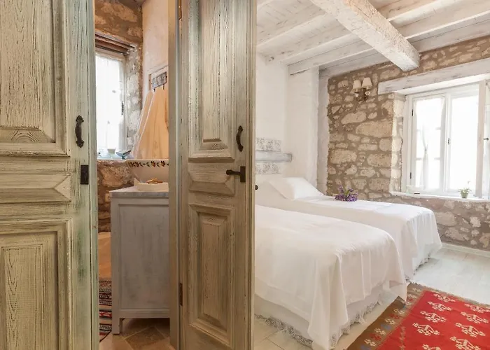 Yukari Sokak - Special Category * Alaçatı