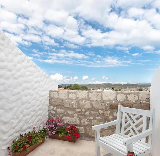 Yukari Sokak Special Category Konukevi Alaçatı