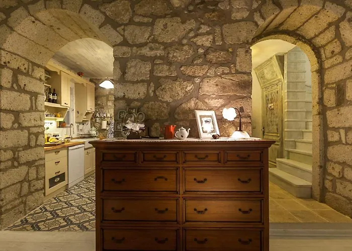 Yukari Sokak Special Category Konukevi Alaçatı